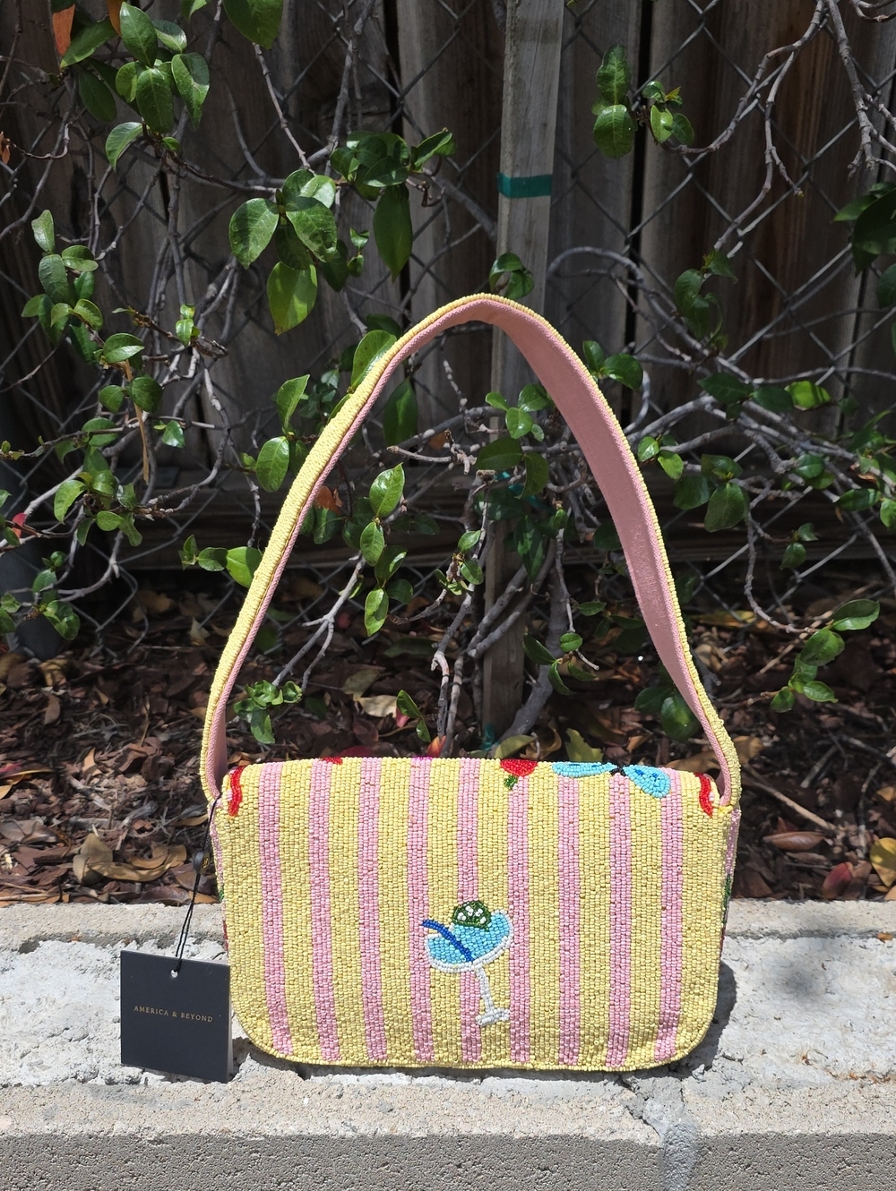 America & Beyond Viral La Dolce Vita Beaded Bag - Picture 2 of 9
